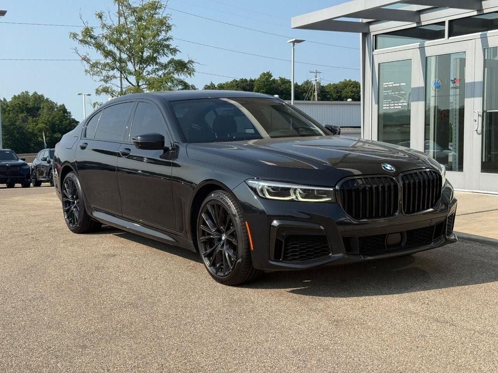 Used 2021 BMW 750i xDrive w/ M Sport Package AWD/4WD image 1