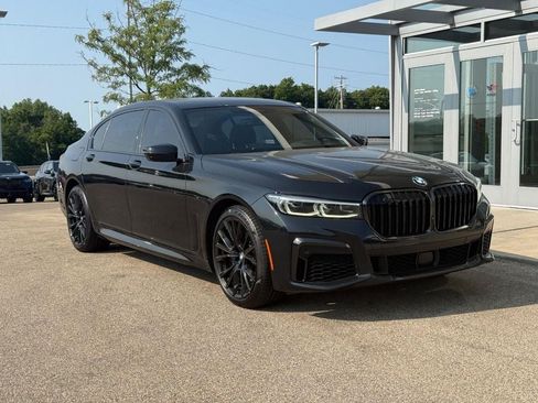 Used 2021 BMW 750i xDrive w/ M Sport Package AWD/4WD image 1