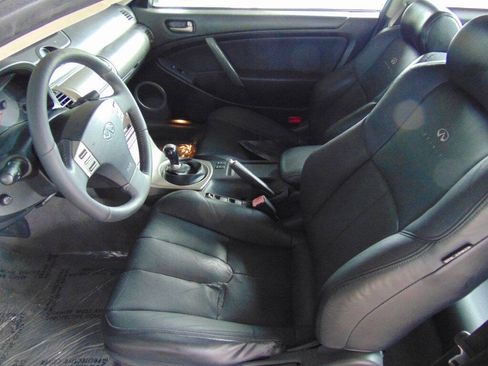 Used 2004 INFINITI G35 Coupe w/ Premium Pkg RWD image 24
