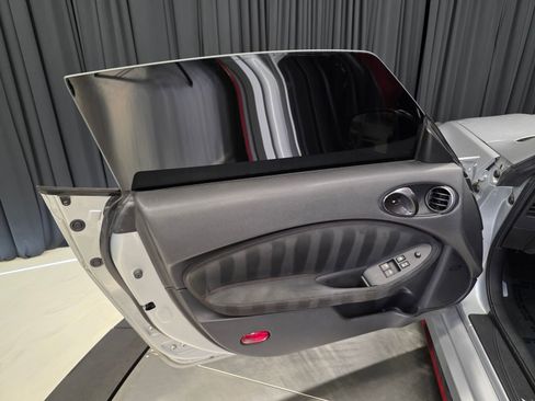 Used 2017 Nissan 370Z NISMO RWD image 17