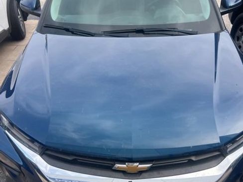 Used 2021 Chevrolet TrailBlazer LT w/ Sun and Liftgate Package FWD image 8