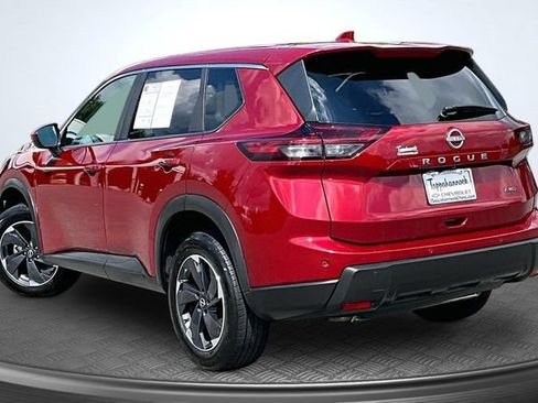Used 2025 Nissan Rogue SV AWD/4WD image 4