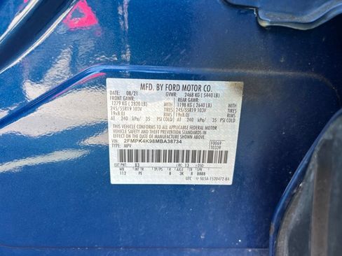 Used 2021 Ford Edge Titanium w/ Equipment Group 301A AWD/4WD image 32