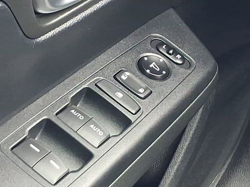 Used 2024 Honda CR-V EX image 12