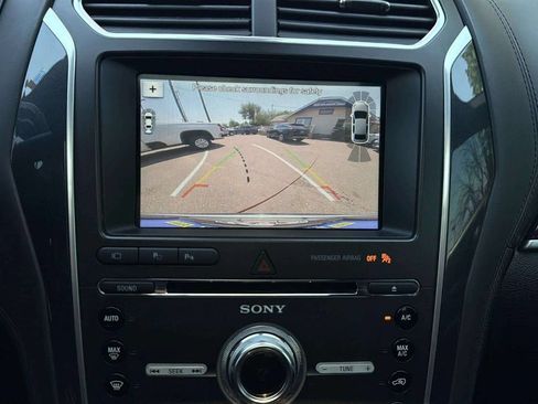 Used 2018 Ford Explorer Platinum AWD/4WD image 10
