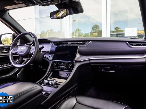 Used 2024 Jeep Grand Cherokee Limited 4xe image 15