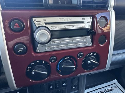 Used 2008 Toyota FJ Cruiser 4WD image 16