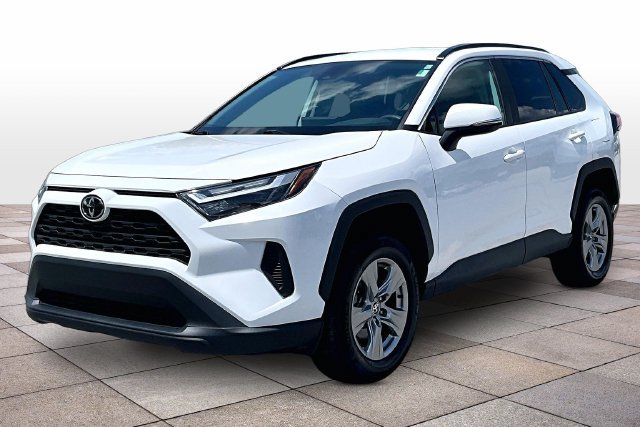 Used 2024 Toyota RAV4 XLE FWD image 13