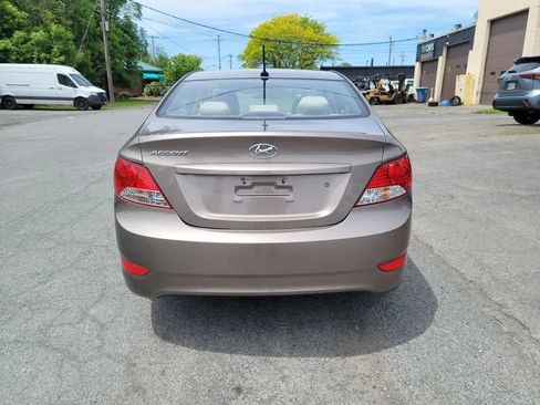 Used 2012 Hyundai Accent GLS FWD image 6