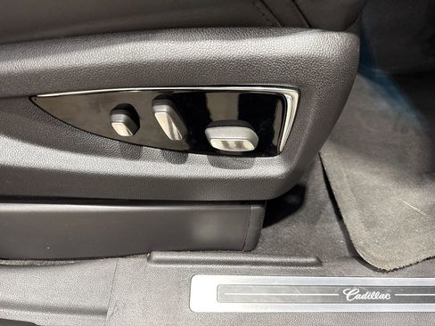 Used 2015 Cadillac Escalade Premium RWD image 58