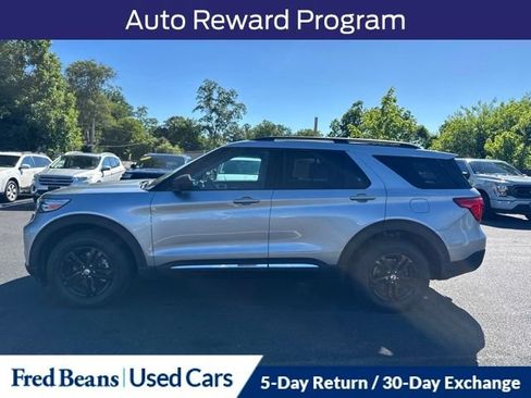 Used 2022 Ford Explorer XLT w/ Class IV Trailer Tow Package AWD/4WD image 5