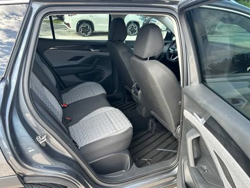 Used 2025 Volkswagen Tiguan S FWD image 8