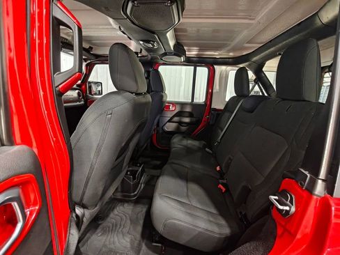 Used 2021 Jeep Wrangler Unlimited Sahara w/ Uconnect 4C Nav & Sound Group AWD/4WD image 26