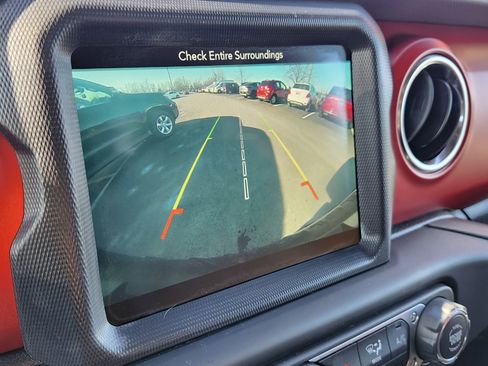 Used 2018 Jeep Wrangler Unlimited Rubicon image 4