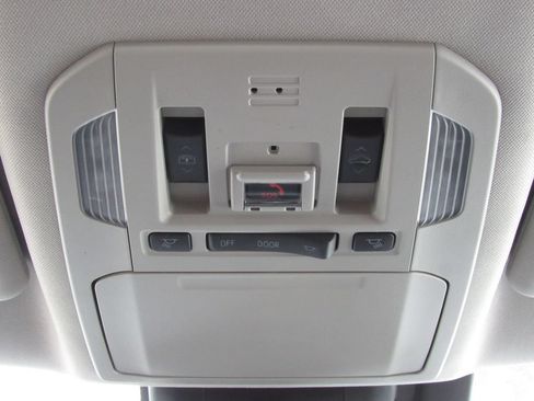 Used 2023 Toyota Highlander Platinum AWD/4WD image 30