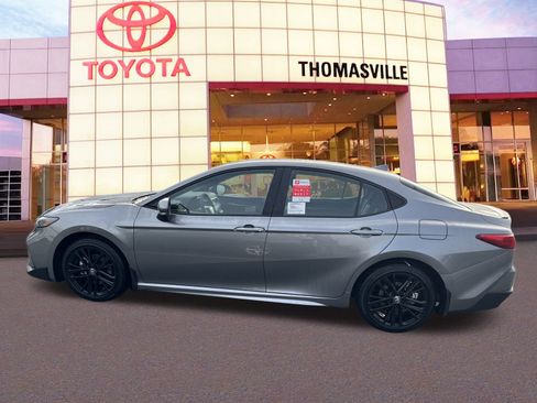New 2025 Toyota Camry SE FWD image 8
