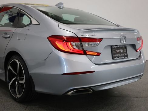 Used 2019 Honda Accord Sport image 3