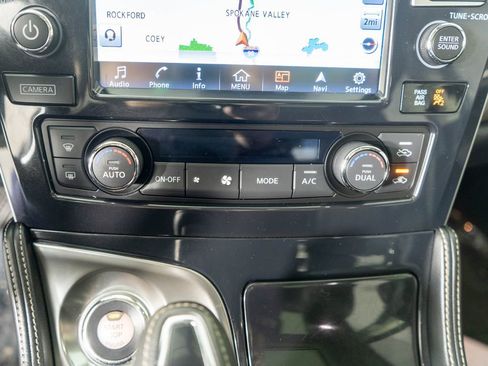 Used 2016 Nissan Maxima Platinum image 20