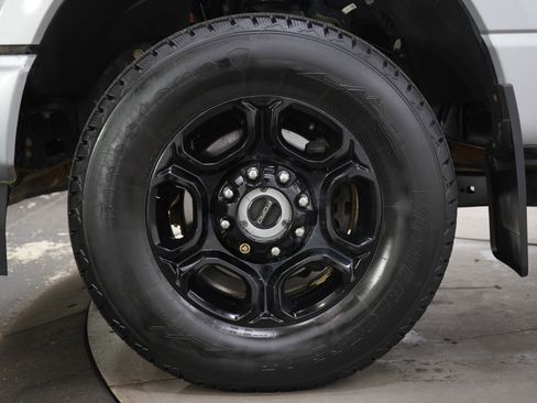 Used 2023 Ford F250 XLT w/ XLT Premium Package image 32