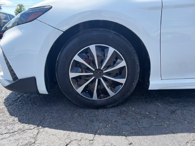 Used 2025 Toyota Camry SE w/ Convenience Package FWD image 25