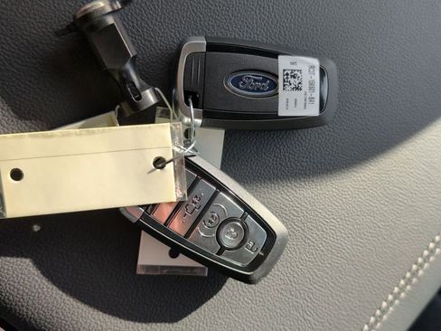 New 2026 Ford F350 Lariat w/ Black Appearance Package image 34