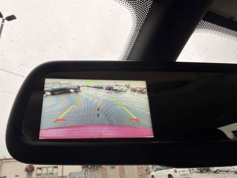 Used 2019 Dodge Journey SE FWD image 3
