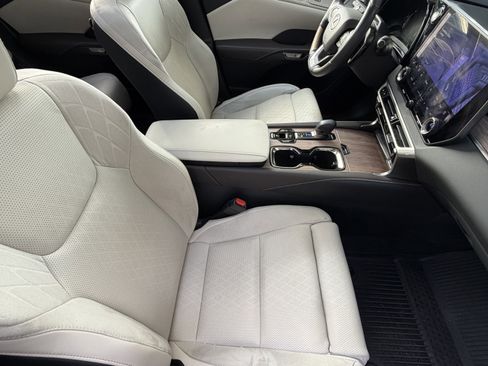 Used 2024 Lexus RX 350 FWD w/ Convenience Package image 43