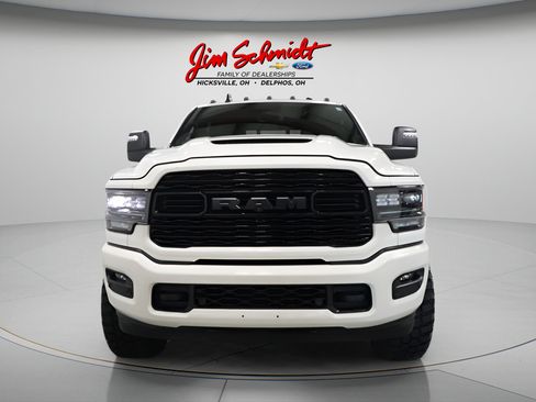 Used 2024 RAM 2500 Limited AWD/4WD image 3