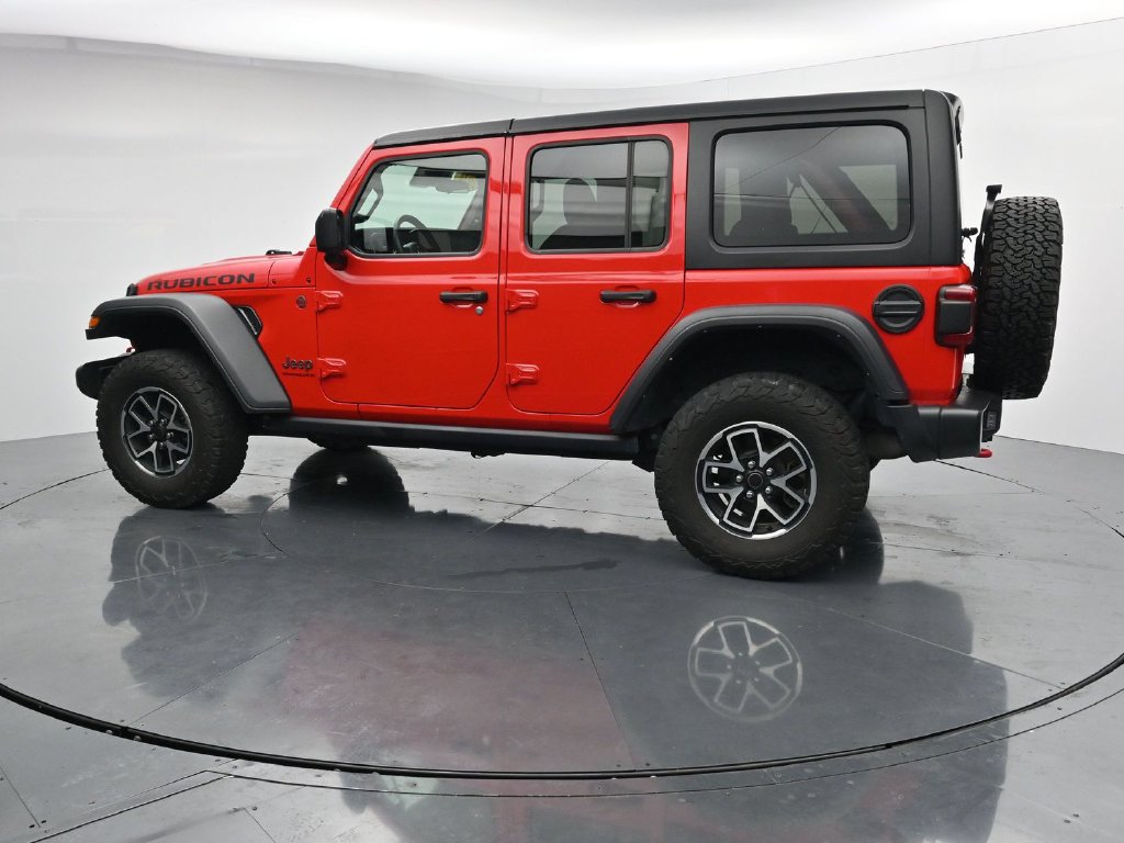 Used 2024 Jeep Wrangler Unlimited Rubicon AWD/4WD image 5