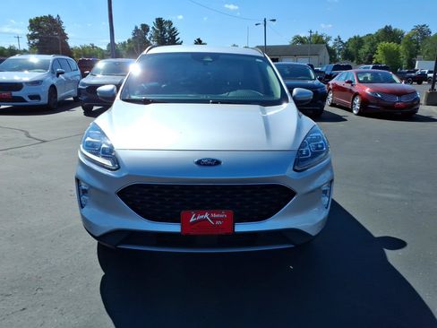 Used 2020 Ford Escape Titanium AWD/4WD image 9