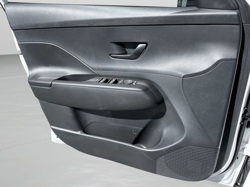 Certified 2026 Hyundai Kona SE FWD image 16