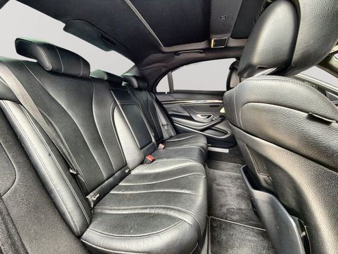 Used 2015 Mercedes-Benz S 550 Sedan image 26