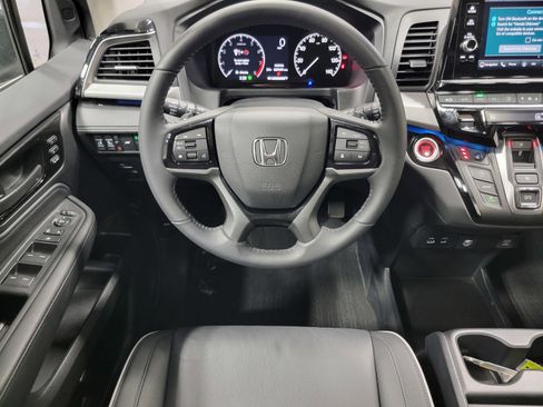 Certified 2025 Honda Odyssey Touring image 25