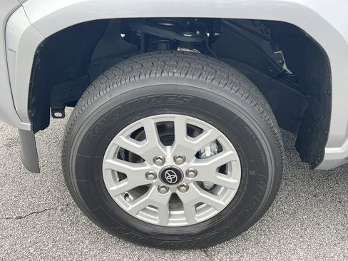 Used 2025 Toyota Tacoma SR5 image 28