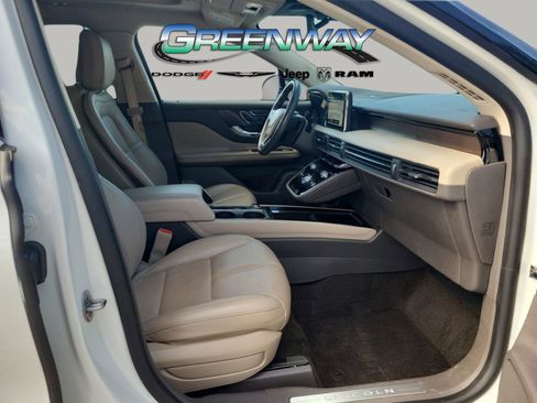 Used 2020 Lincoln Corsair Reserve w/ Elements Package image 17