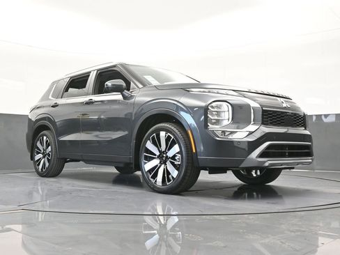 New 2026 Mitsubishi Outlander SEL image 62