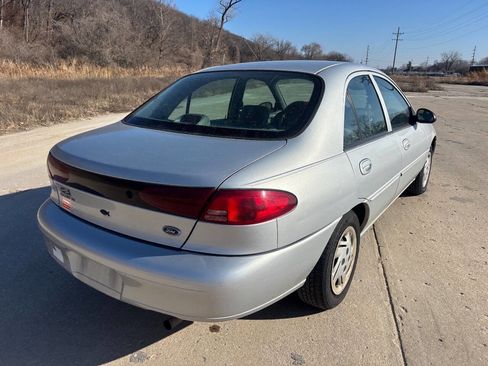 Used 2001 Ford Escort Sedan image 10