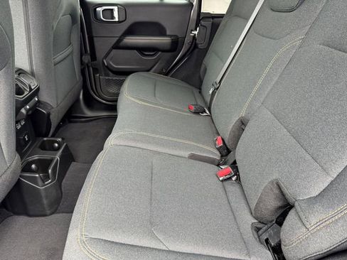 Certified 2025 Jeep Wrangler Sahara w/ Safety Group image 15