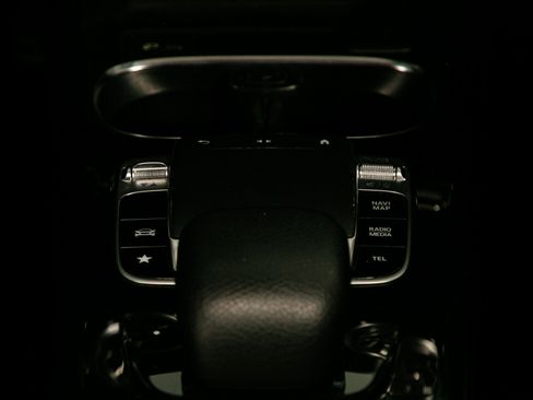 Used 2019 Mercedes-Benz A 220 4MATIC w/ AMG Line image 33