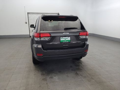 Used 2020 Jeep Grand Cherokee Laredo image 6