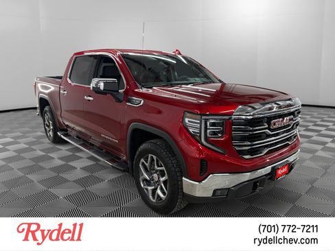 Used 2023 GMC Sierra 1500 SLT w/ SLT Premium Plus Package AWD/4WD image 7