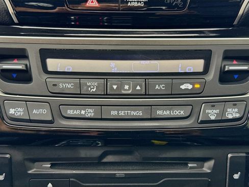 Used 2020 Honda Pilot Touring image 21