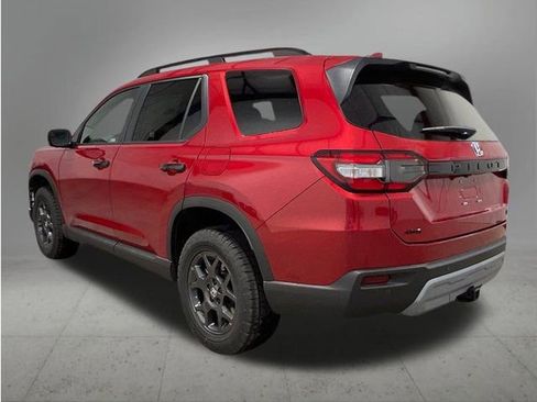 New 2025 Honda Pilot TrailSport image 3