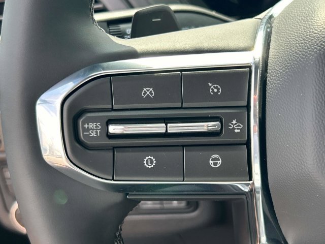 New 2026 GMC Yukon Denali w/ Denali Reserve Package AWD/4WD image 32
