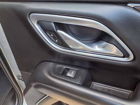 Used 2021 Chevrolet Suburban Z71 w/ Z71 Off-Road Package image 22