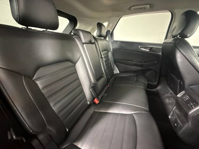 Used 2019 Ford Edge SEL w/ Equipment Group 201A AWD/4WD image 33