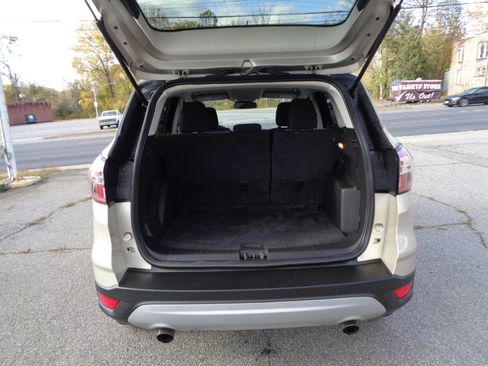 Used 2018 Ford Escape SE w/ Ford Safe & Smart Package image 28