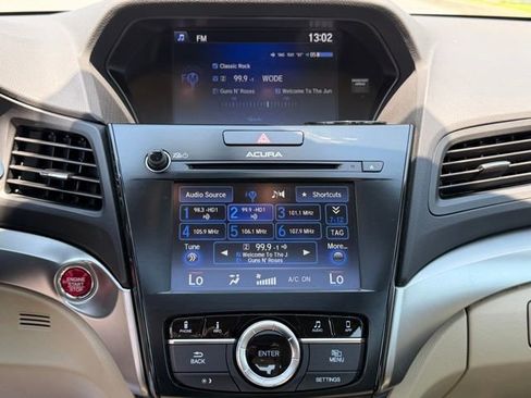 Used 2016 Acura ILX FWD image 4