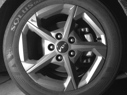 Used 2025 Kia K4 LXS image 12