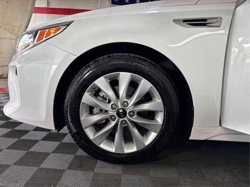 Used 2018 Kia Optima S FWD image 18